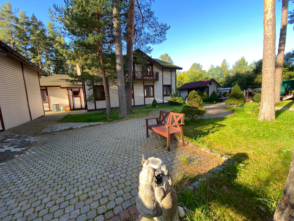 Дом в Громово на берегу озера Суходольское