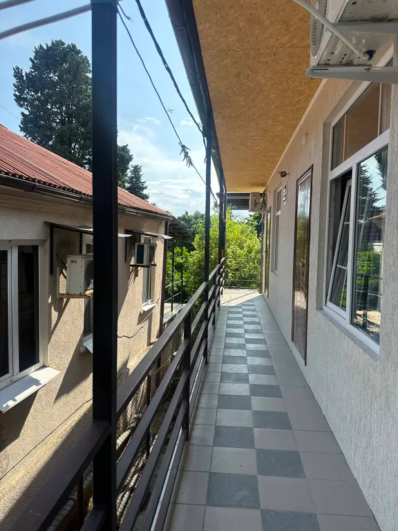 Квартира Квартира Уютный новый номер, тихий дворик в центре Гагры, 2 мин до моря — Гагра