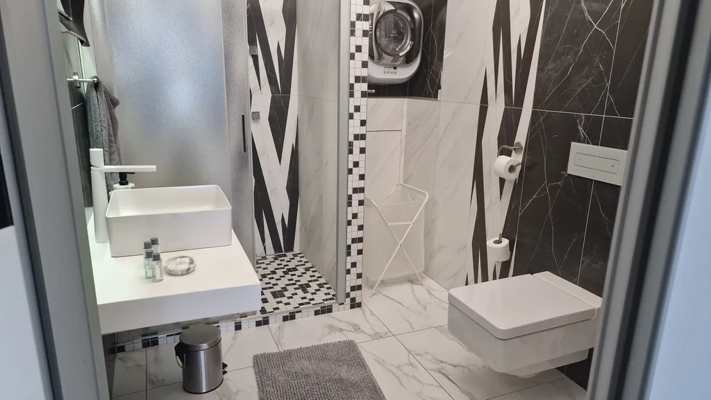 Апартамент с потрясающим видом, шумом и запахом моря