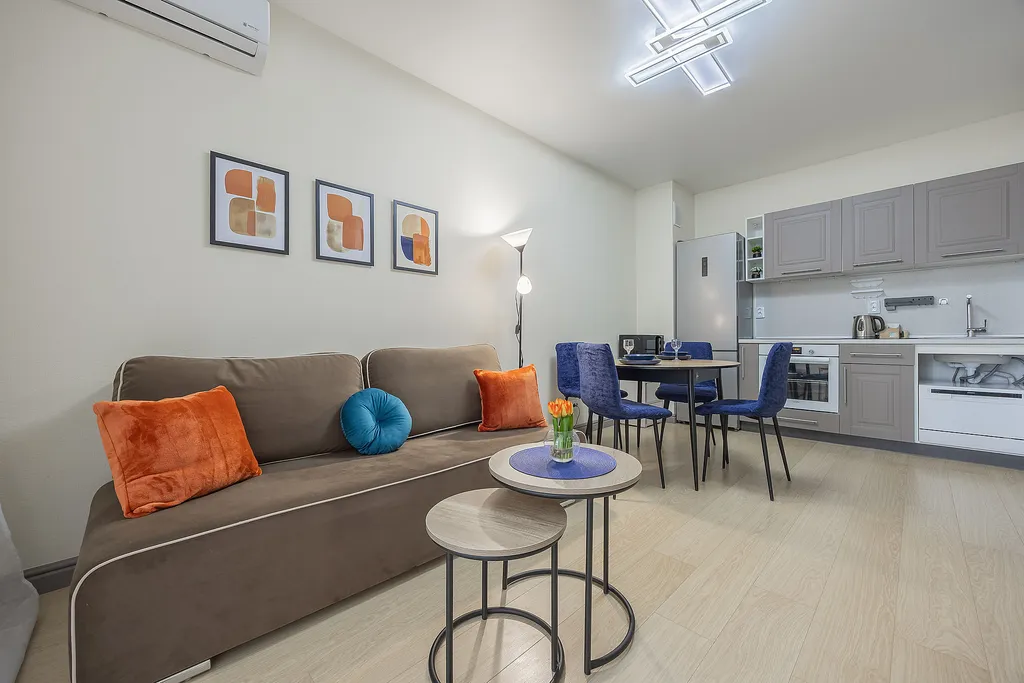 Новая квартира в центре города у метро Горьковская