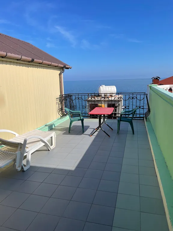 Дом на берегу моря