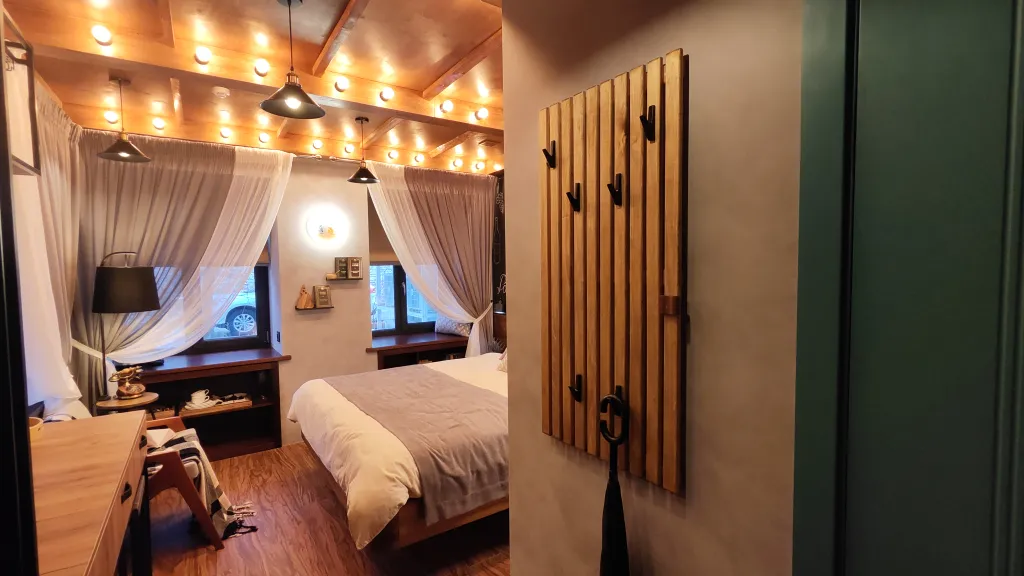 Оригинальная студия на берегу Волги