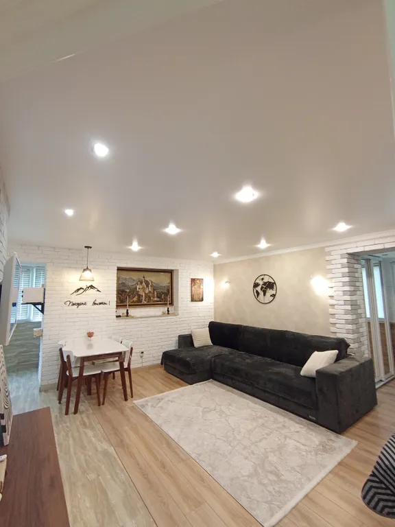 Комфортная квартира на берегу реки с живописным видом на горы