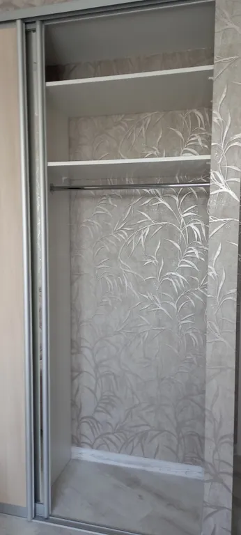 Квартира с магистральным фильтром, кухней-столовой и уютной спальней