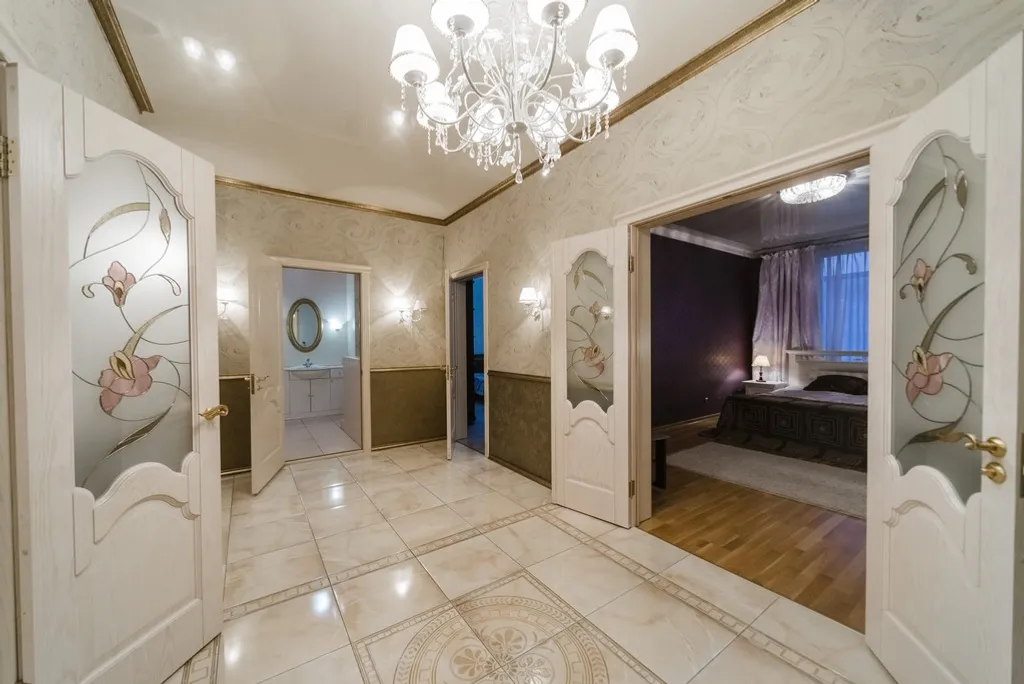 4-комнатная квартира в центре рядом с ОГУ, ТЦ Восход — аренда посуточно в Оренбург