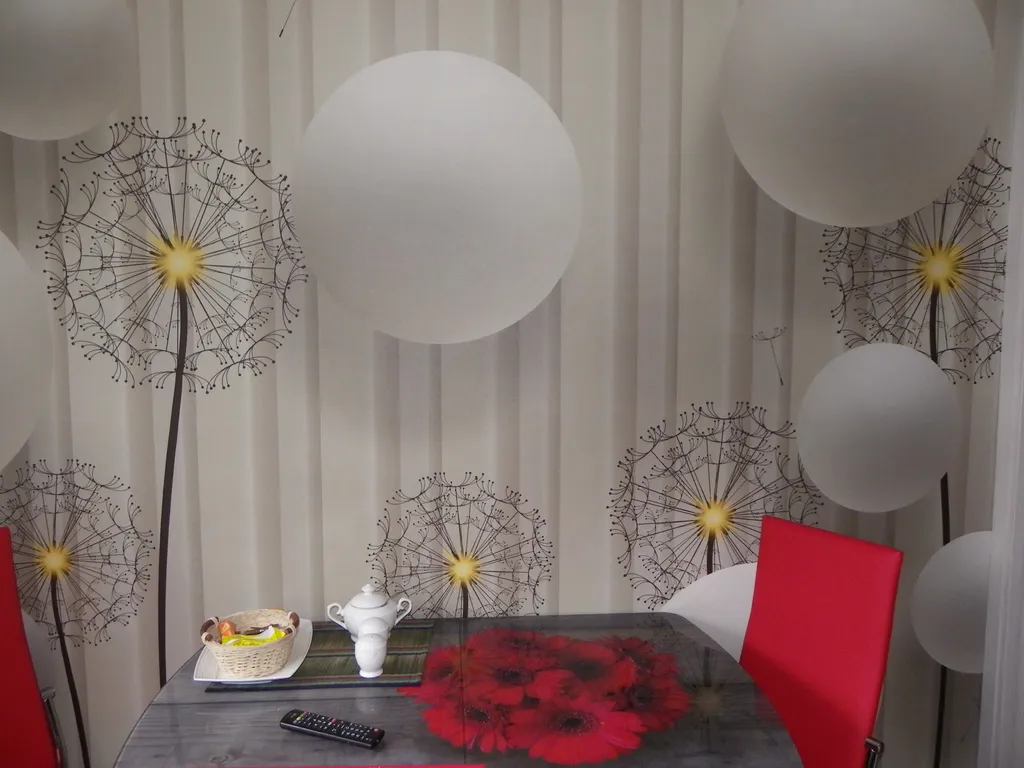 Уютная комната в двухкомнатной квартире