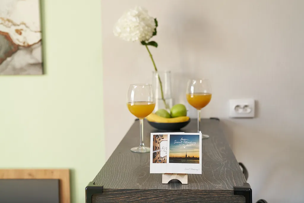 Уютная студия с панорамным окном у метро Парнас