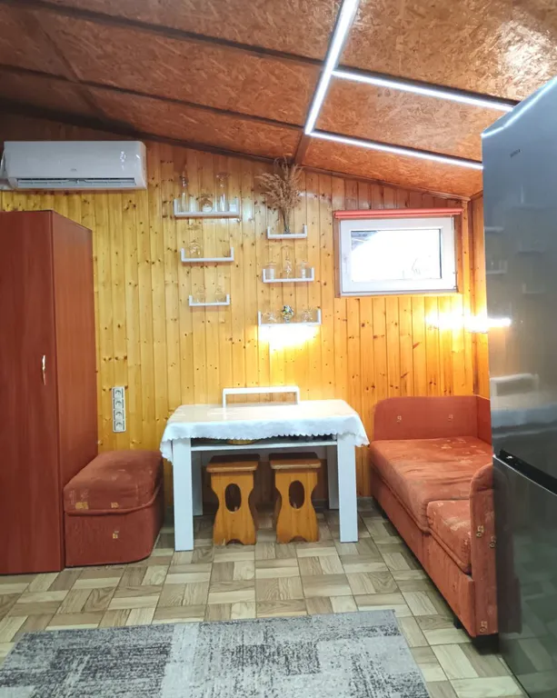 Домик у моря вдали от суеты