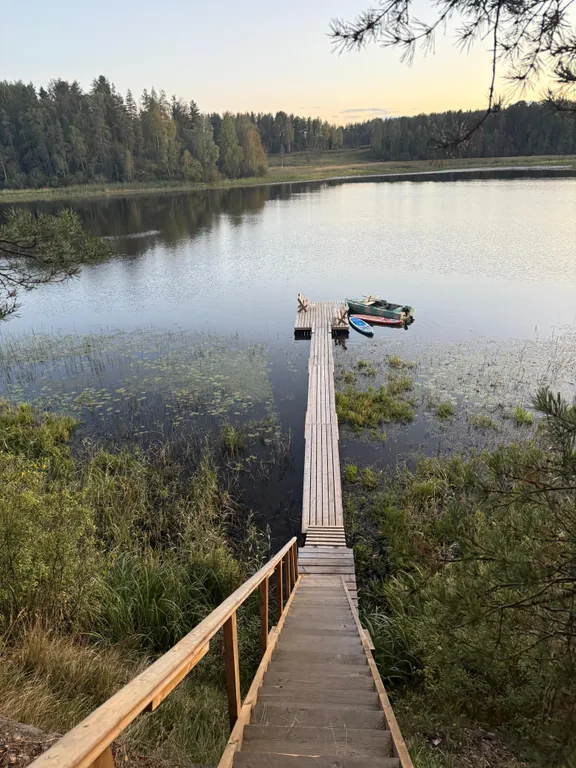 Дом-студия с панорамной стеной на залив Мусталанлахти