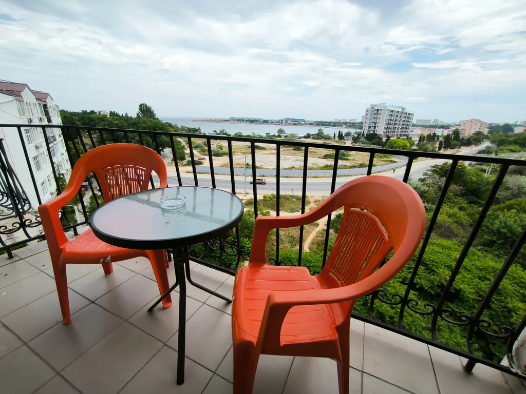 Квартира Квартира 2-комнатная у пляжа на 6 спальных мест с красивым видом — Севастополь