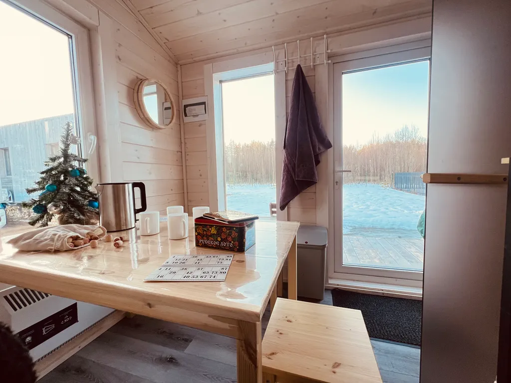 Коттедж Новый комфортабельный дом на берегу лесного озера Маролампи — Стеклянный