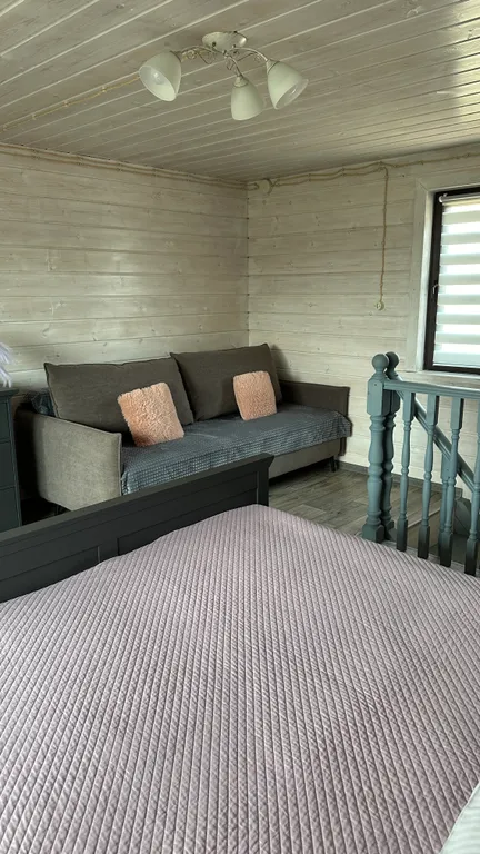 Благоустроенный дом на индивидуальной территории с видом на Байкал