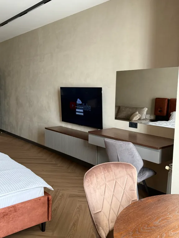 Студия с видом на озеро