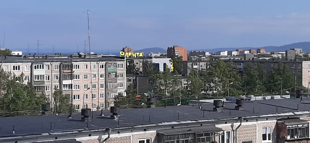 Квартира на 8 этаже с большой кухней и двумя балконами