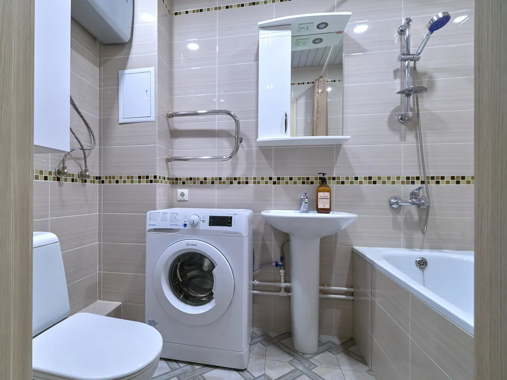 Студия на Б. Подгорной, 87 №23