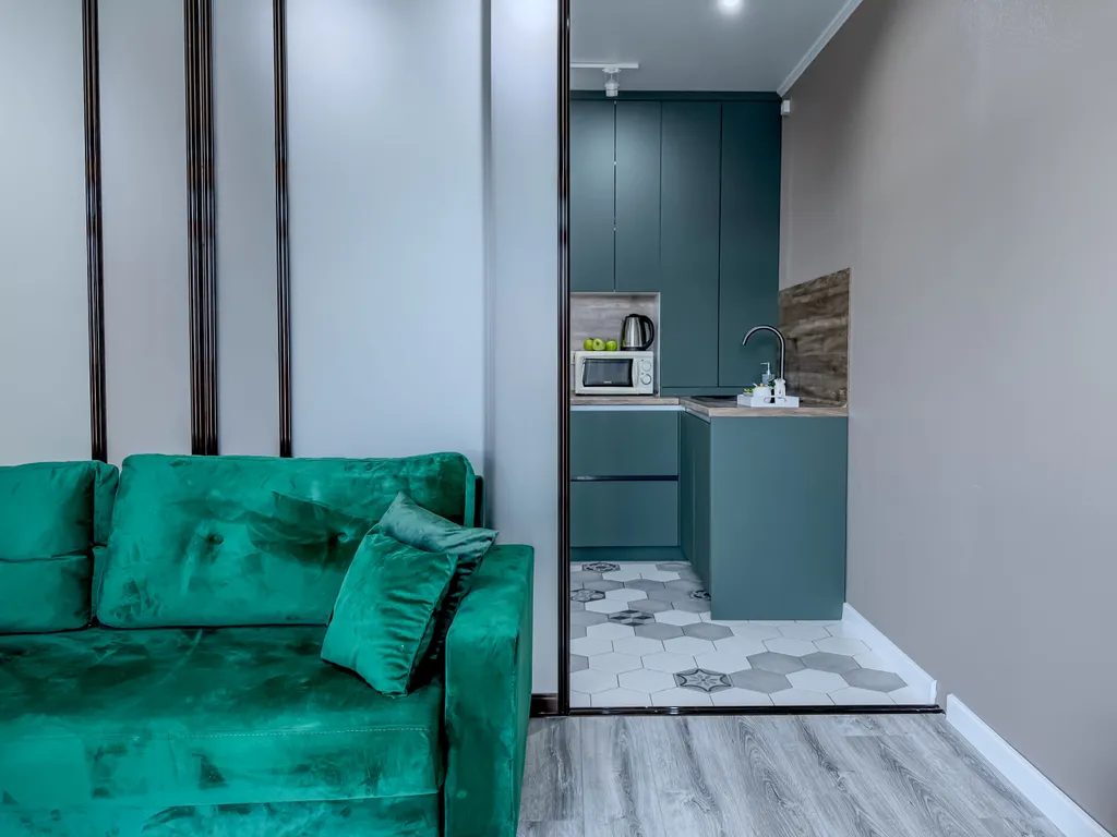 Квартира с евроремонтом, вид на город и реку