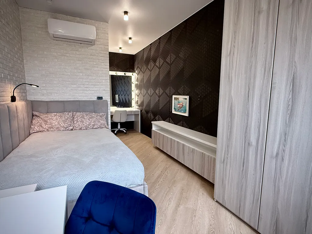 Уютная квартира с панорамными окнами