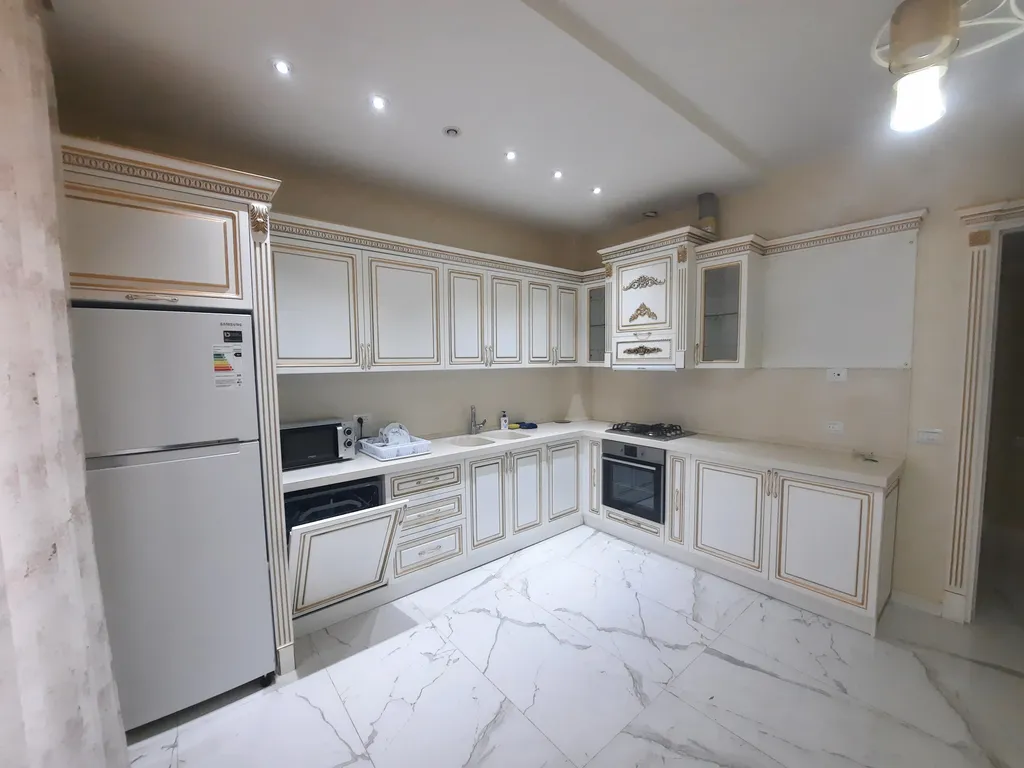 Квартира рядом с Метро 28 мая — аренда посуточно в Баку