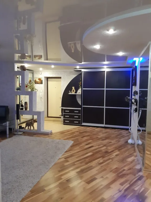 Большая 3-комнатная квартира с отличным интерьером и хорошей мебелью