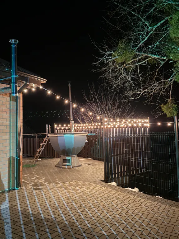 Домик для отдыха с банькой и теплым бассейном