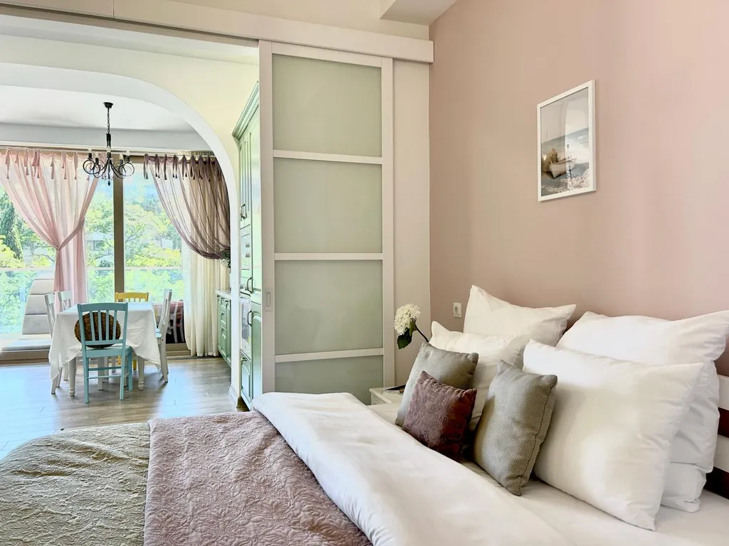 Апартаменты с видом на море в ГРК Зазеркалье