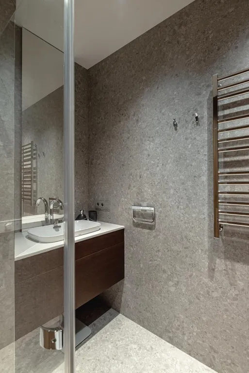 Апартамент с панорамой на море и двумя санузлами в Приморском парке