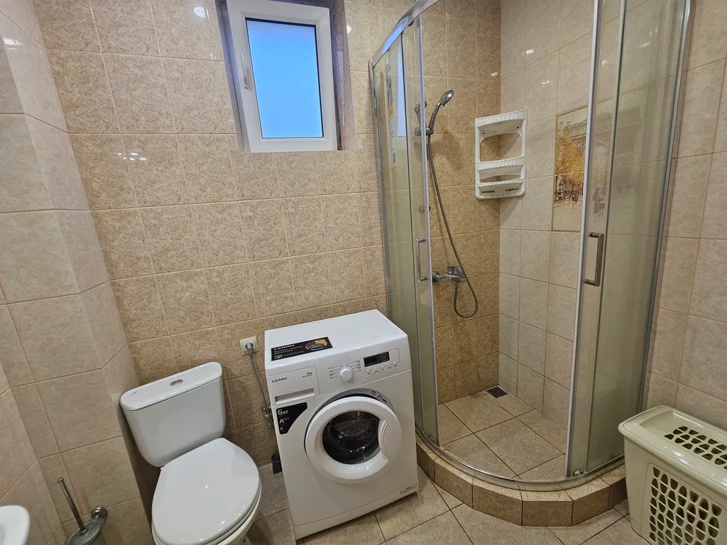 Коттедж Дом в 5 минутах от моря — Новоотрадное