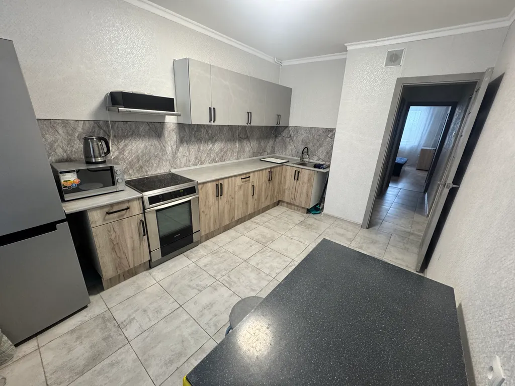 Просторная 2-х комнатная квартира с евроремонтом