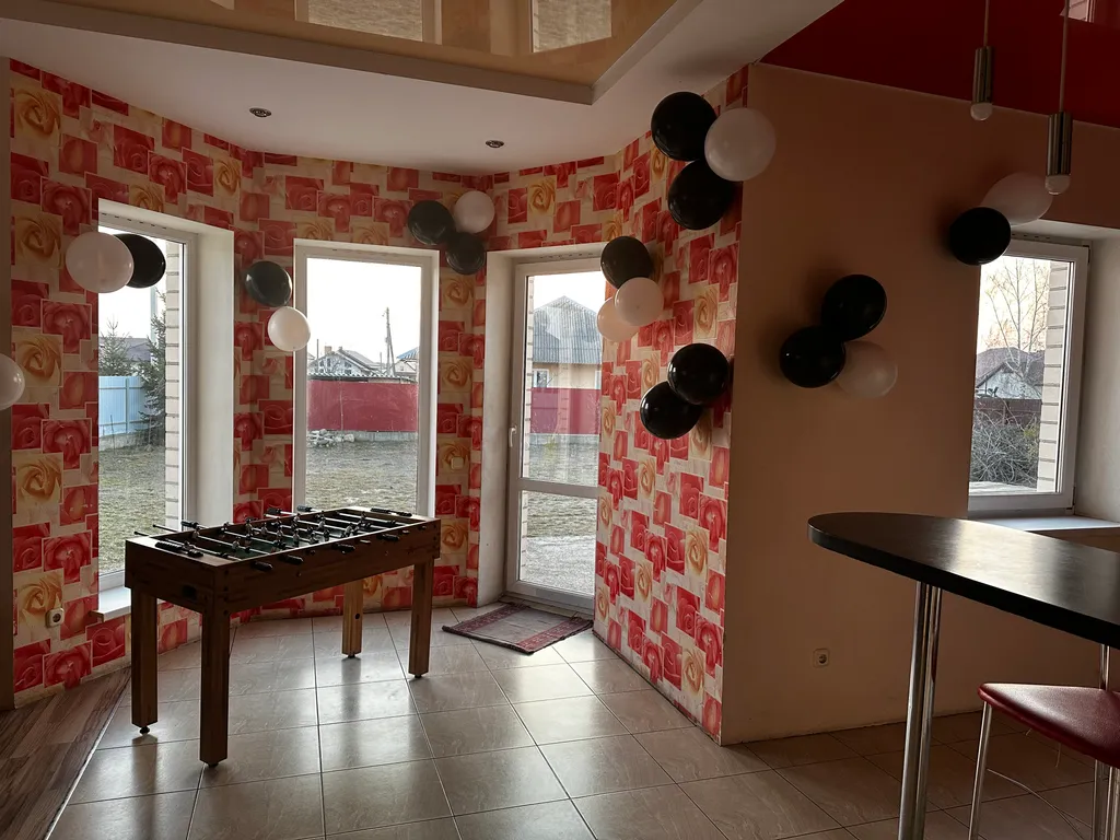 Коттедж 2 этажа в уединенном месте Бреста с парковкой во дворе