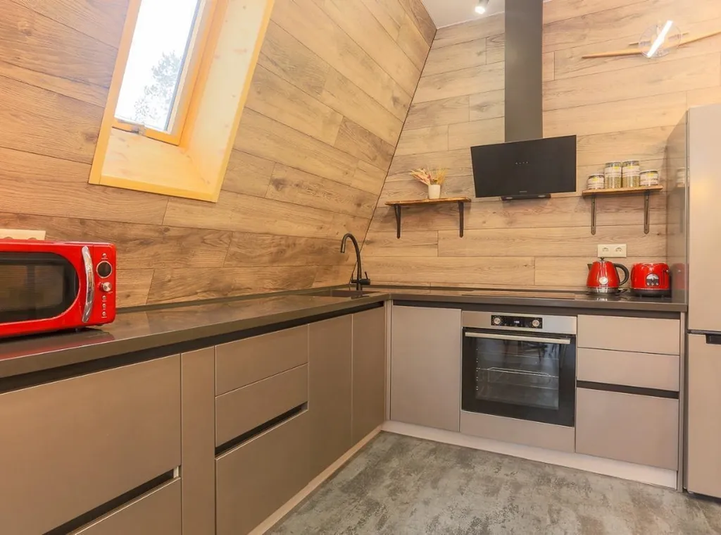 Большой дом a-frame в-небо с бассейном