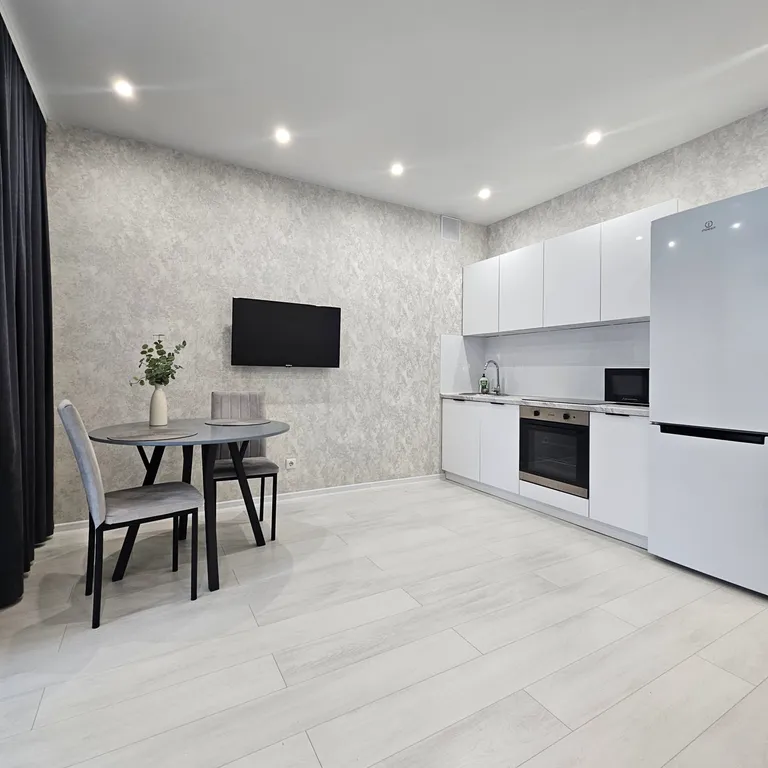 Квартира Уютная квартира-студия метро Аэродромная, рядом жд/авто вокзалы, wi-fi — Минск