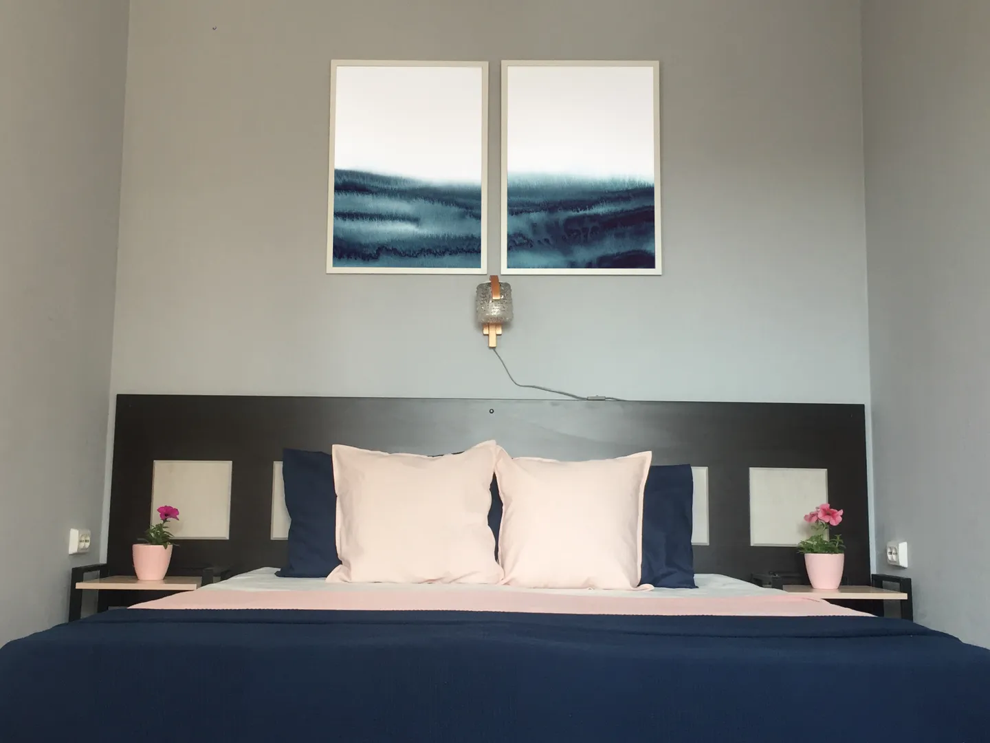 картина "Море" в спальне