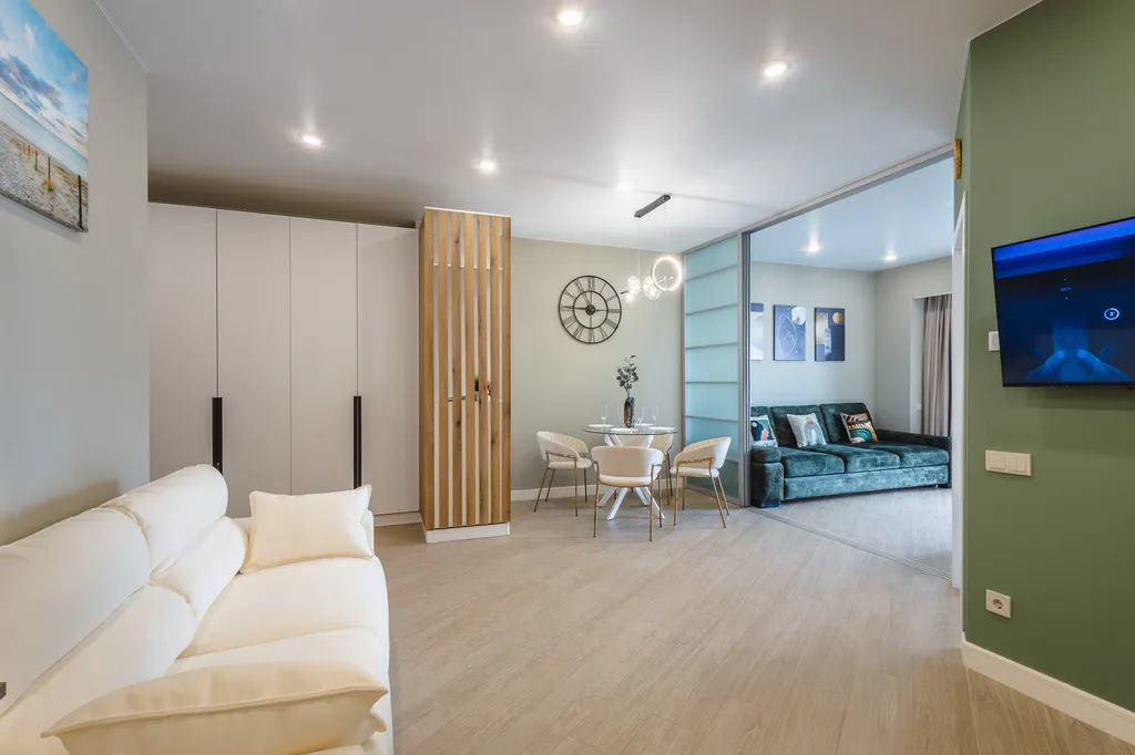 Просторная видовая трёхкомнатная квартира в приморском парке