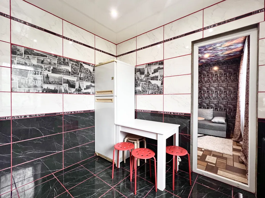 АПАРТЫ 51 возле Ленты "Полярные ночи" на Гвардейской,15