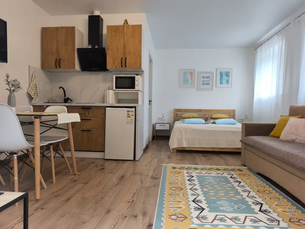 Квартира Квартира Студия с выходом на лужайку — Светлогорск