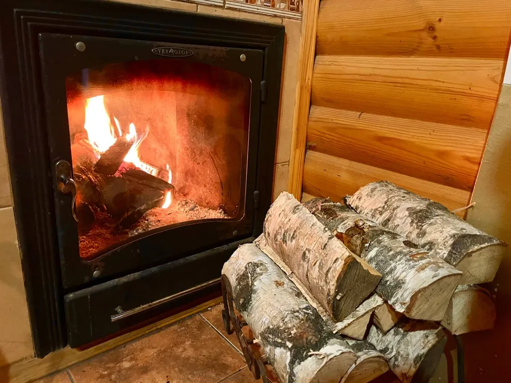 Коттедж Домик с теплым бaссейном и баней — Малые Горки