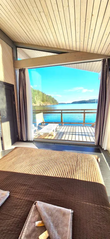 Раухала Стеклянный Коттедж на воде