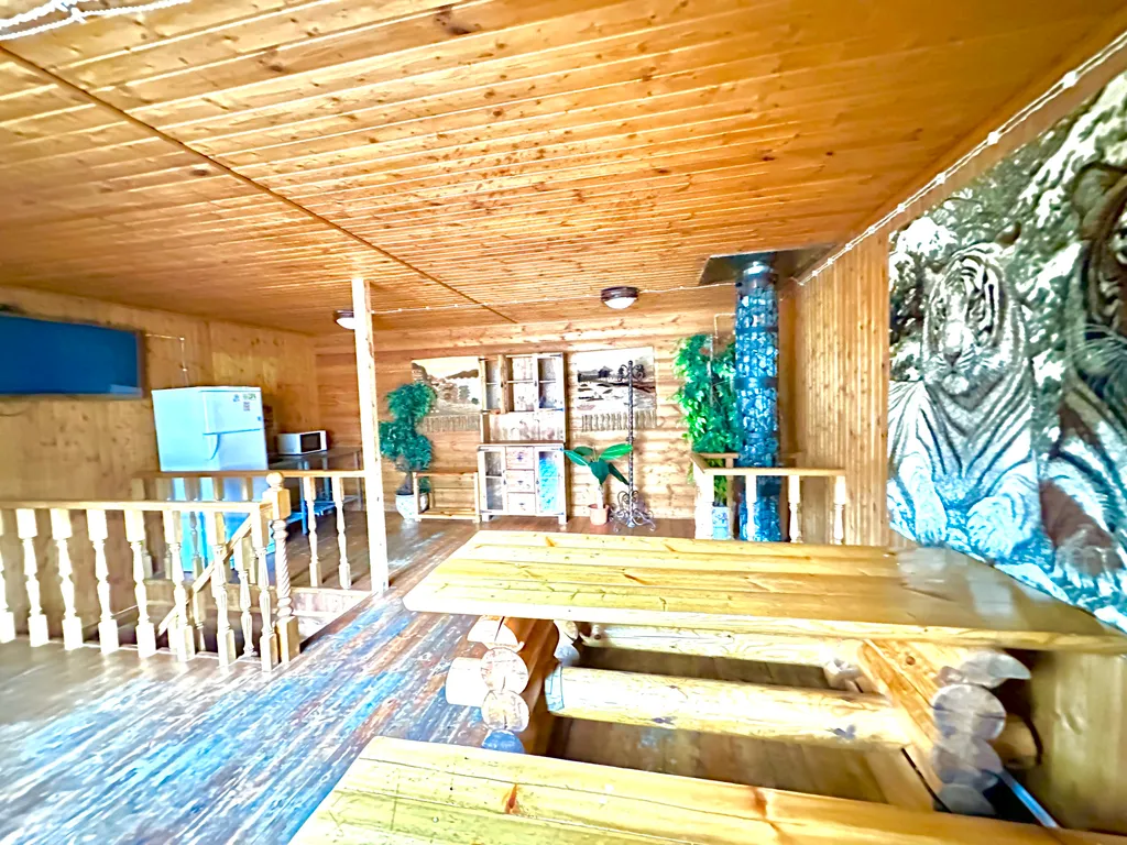 Сруб с баней на дровах