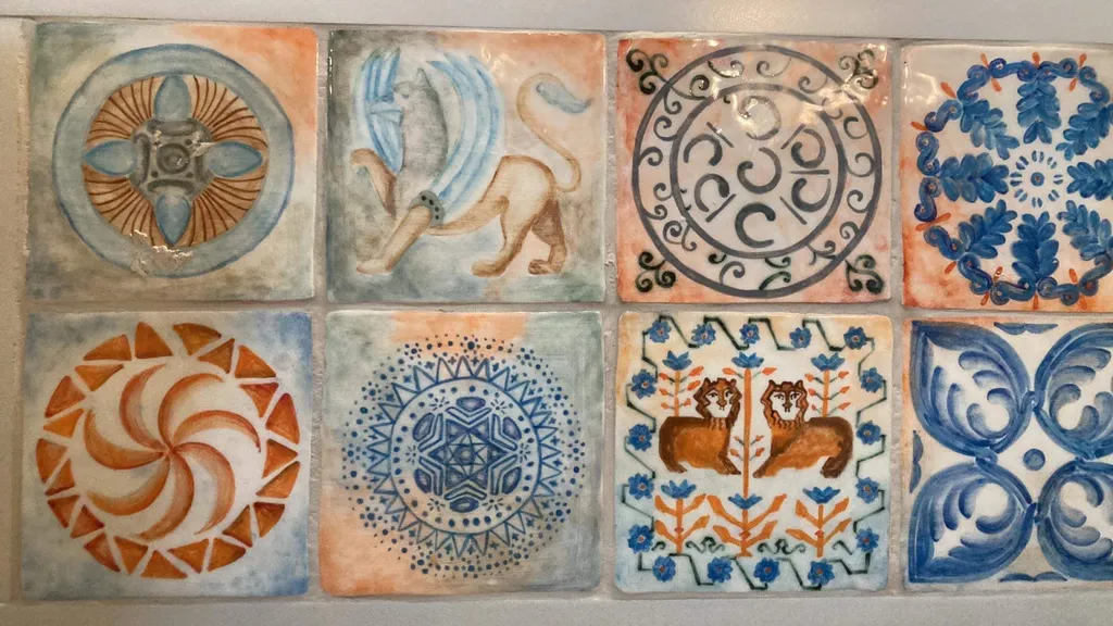 Апартаменты с двумя спальнями с историческим интерьером центр Тбилиси