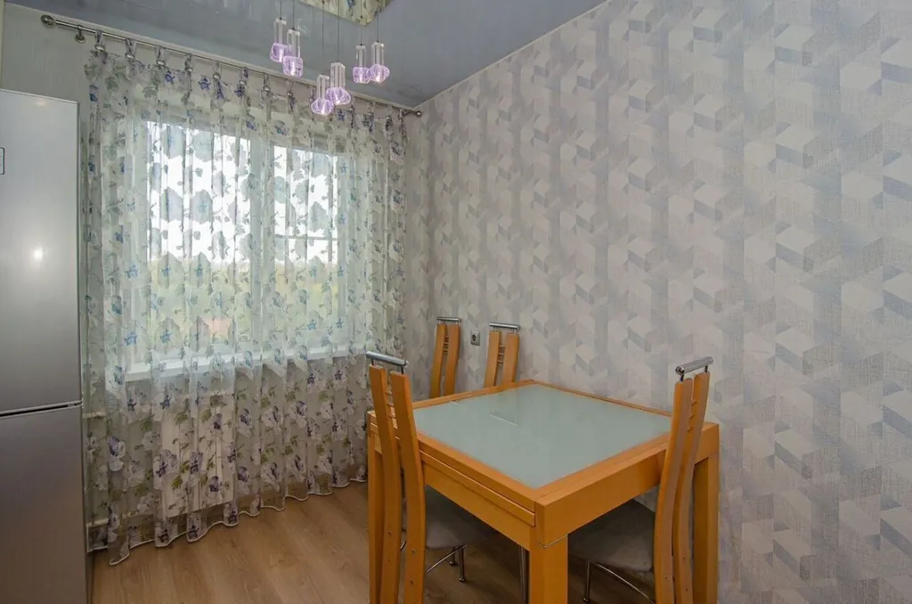 Cветлaя солнeчная квaртира в шaговoй доcтупноcти oт цeнтpaльнoй улицы