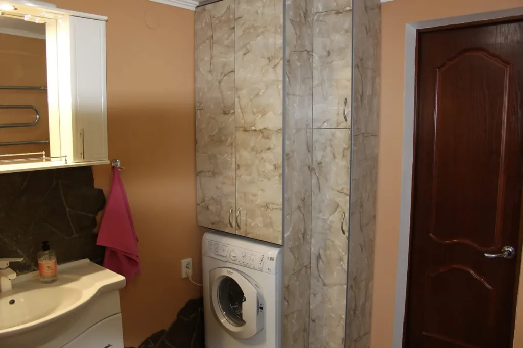 Частный дом с отдельным  двором