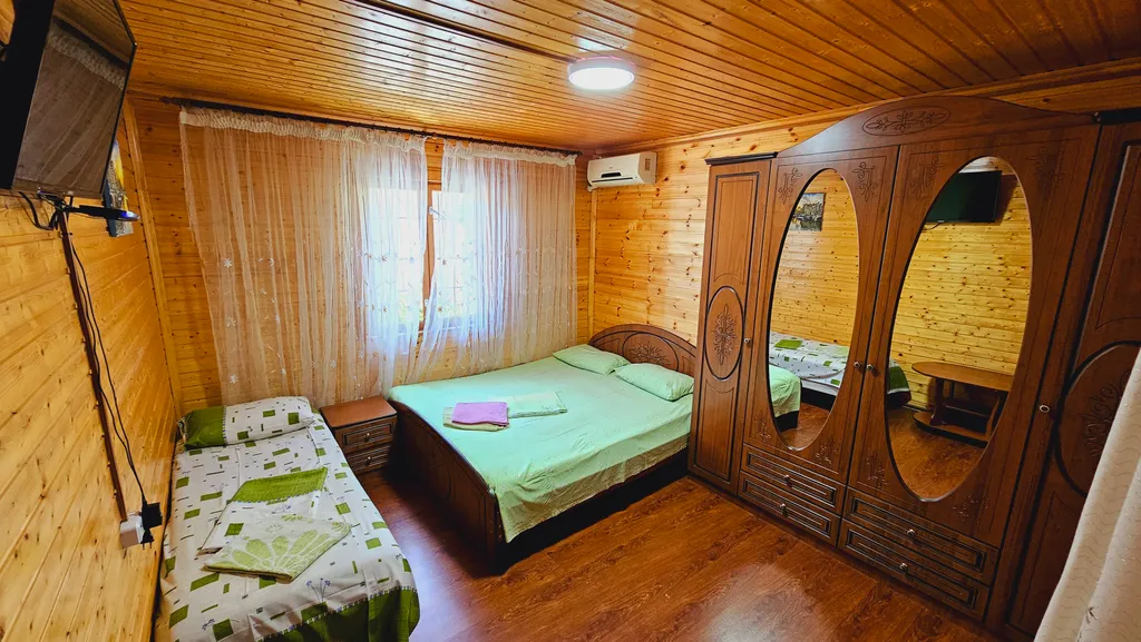 Трехместный номер со всеми удобствами