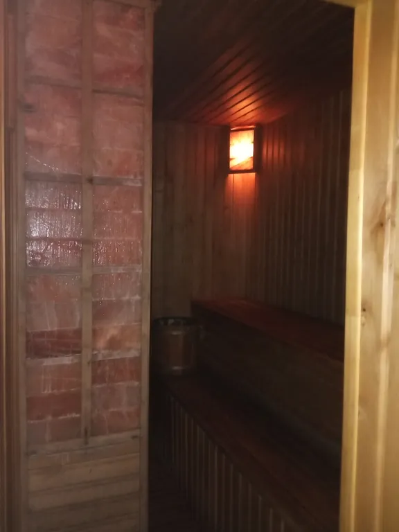 Дом-баня у реки