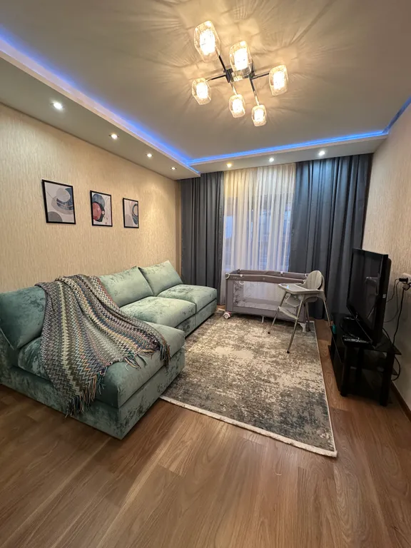 2х комнатная у ТЦ Лотос Плаза и есть парк