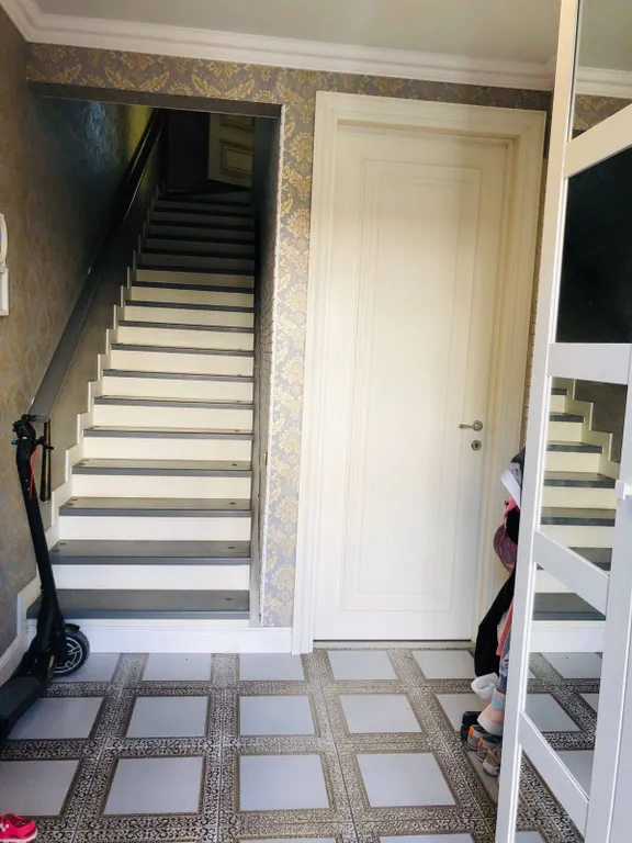 4-комнатный Дом