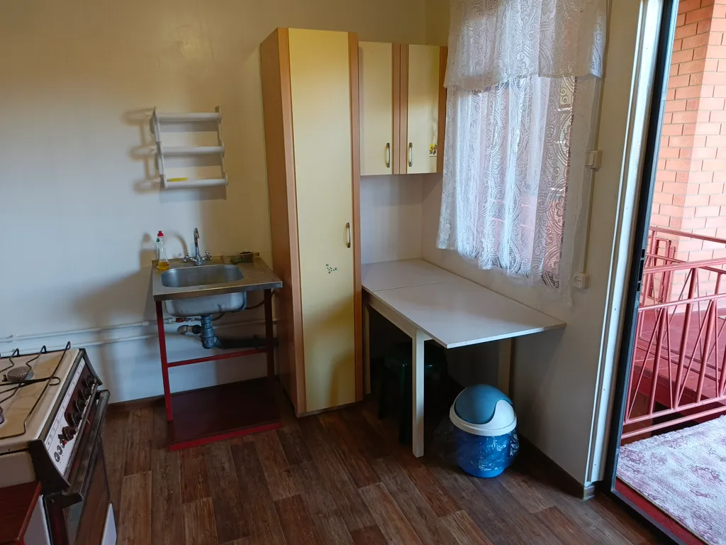 Номер со своей территорией для отдыха под навесом