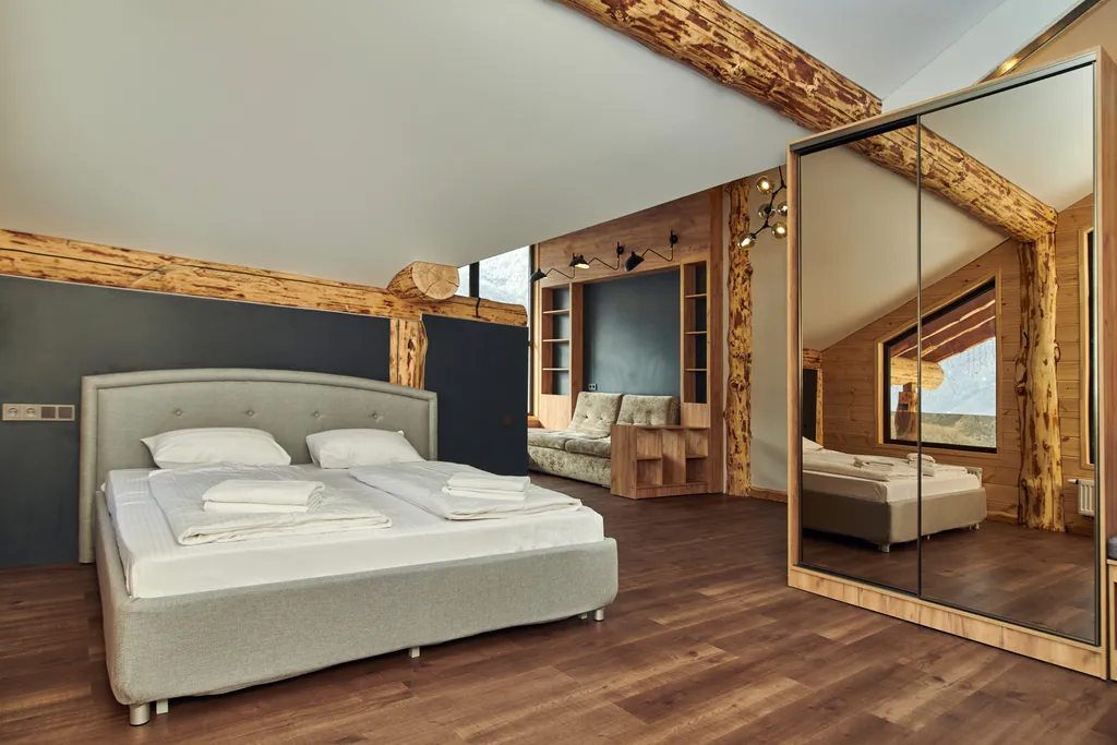 Коттедж Шале с бассейном и джакузи — Красная Поляна