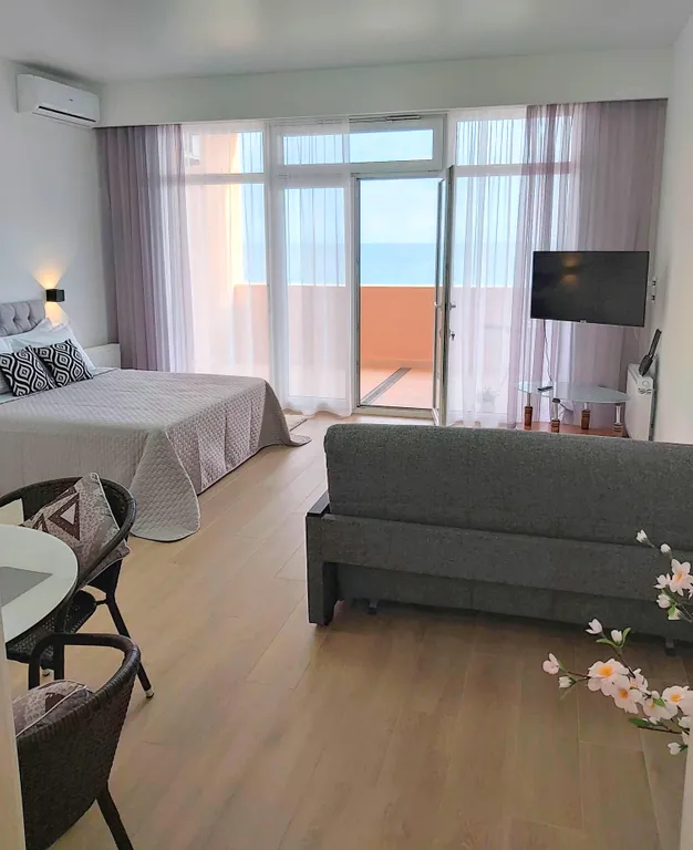 Апартаменты на берегу моря в ЖК Золотые Пески