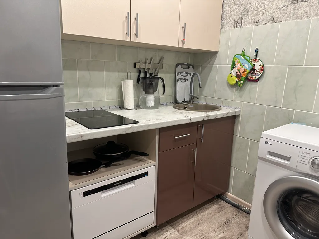 Квартира с видом на озеро Айранне недалеко от ЖД вокзала