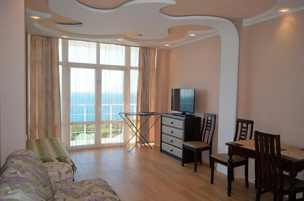 Красивая квартира-студия с прекрасным видом на море в Мисхоре